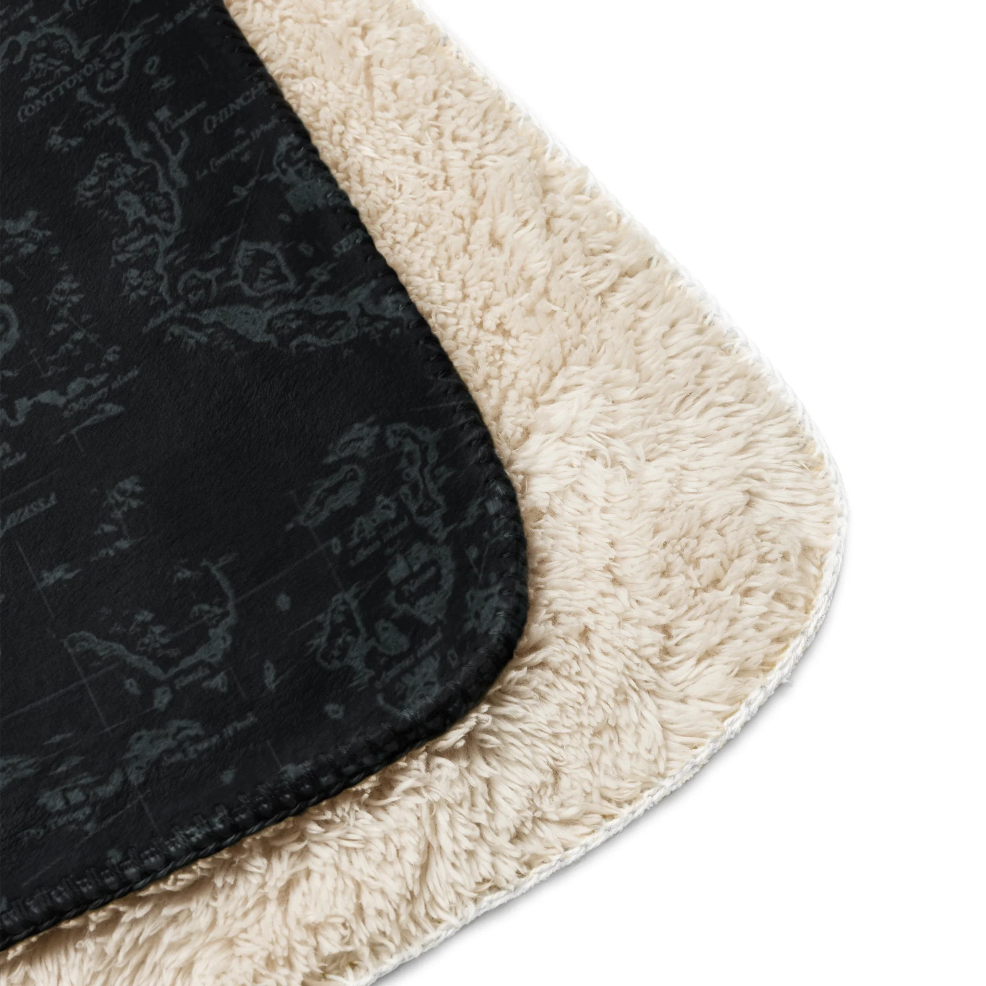 Assassin's Creed Black Flag Resynced Sherpa Blanket - Edward Kenway - Image 2